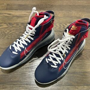 Nike Air Max 720 Saturn NWT